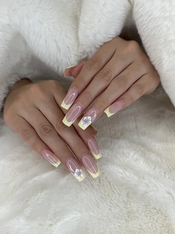 COLOR NAILS IN PLACENTIA